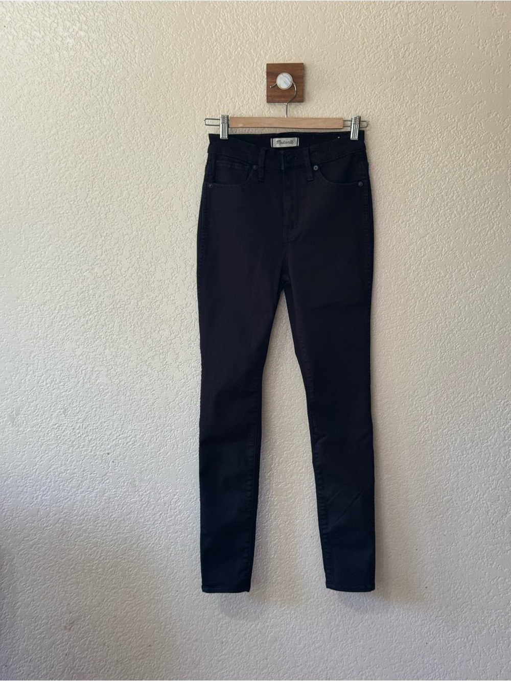 Madewell 10" High-Rise Skinny Jeans in Carbondale Wash - Picture 2 of 10